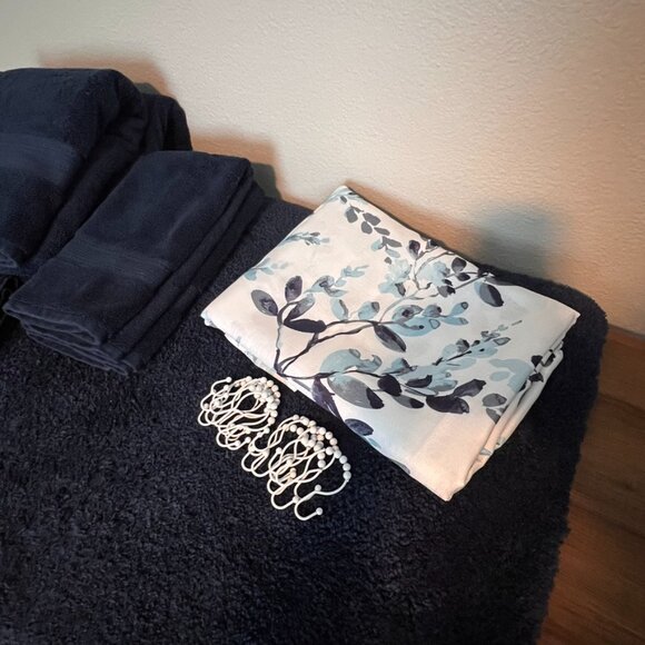 Navy Blue Bathroom Set - Picture 2 of 5